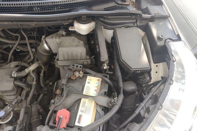 Used Honda CR-V 2016 2.0L two-wheel drive Urban Edition Engine Bay Left