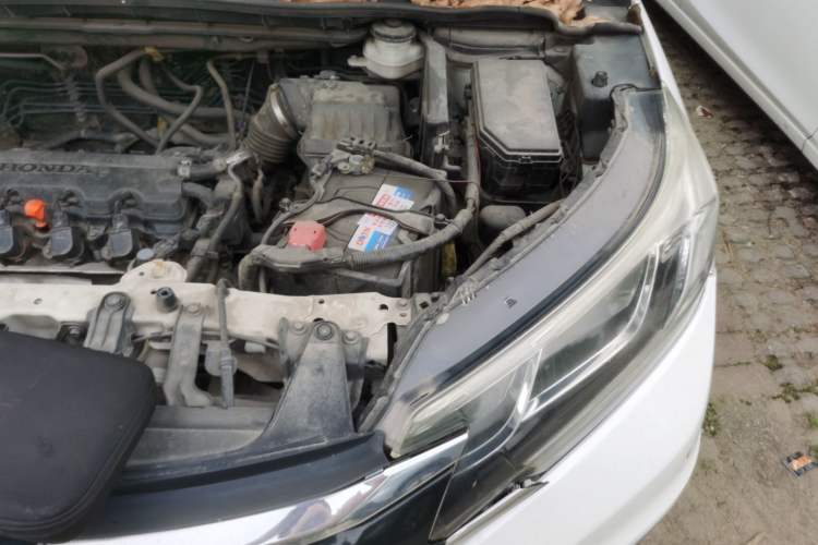 Used Honda CR-V 2016 2.0L Two-Wheel Drive Classic Edition Engine Bay Left