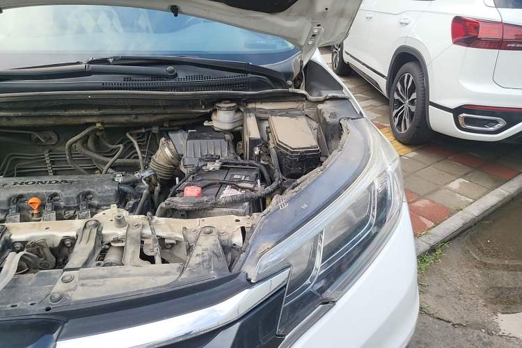 Used Honda CR-V 2016 2.0L two-wheel drive Urban Edition Engine Bay Left