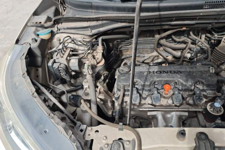 Used Honda CR-V 2016 2.0L two-wheel drive Urban Edition Engine Bay Right