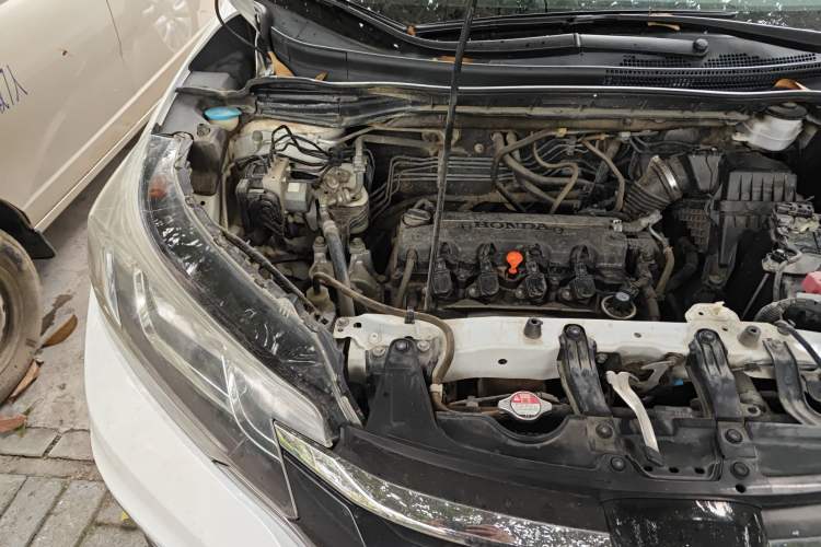 Used Honda CR-V 2016 2.0L Two-Wheel Drive Classic Edition Engine Bay Right