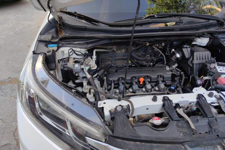 Used Honda CR-V 2016 2.0L two-wheel drive Urban Edition Engine Bay Right