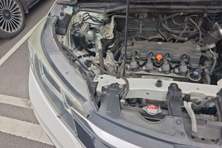 Used Honda CR-V 2016 2.0L Two-Wheel Drive Classic Edition Engine Bay Right