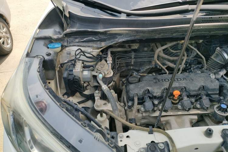 Used Honda CR-V 2016 2.0L Two-Wheel Drive Classic Edition Engine Bay Right