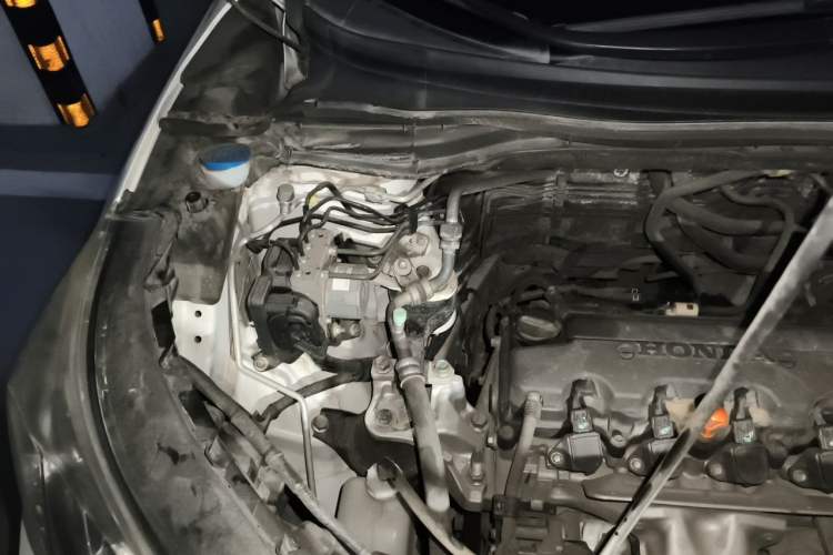 Used Honda CR-V 2016 2.0L two-wheel drive Urban Edition Engine Bay Right