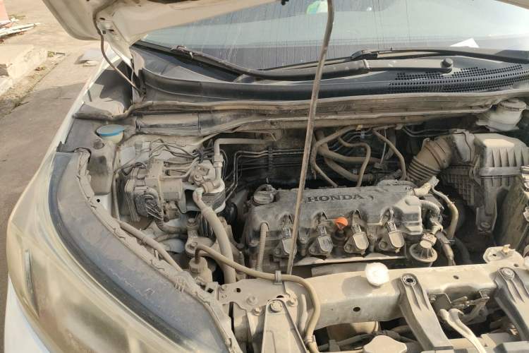 Used Honda CR-V 2016 2.0L two-wheel drive Urban Edition Engine Bay Right