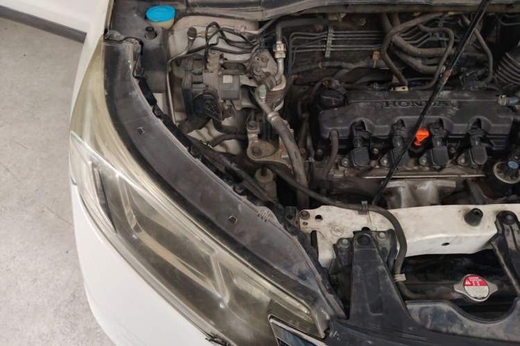 Used Honda CR-V 2016 2.0L Two-Wheel Drive Classic Edition Engine Bay Right