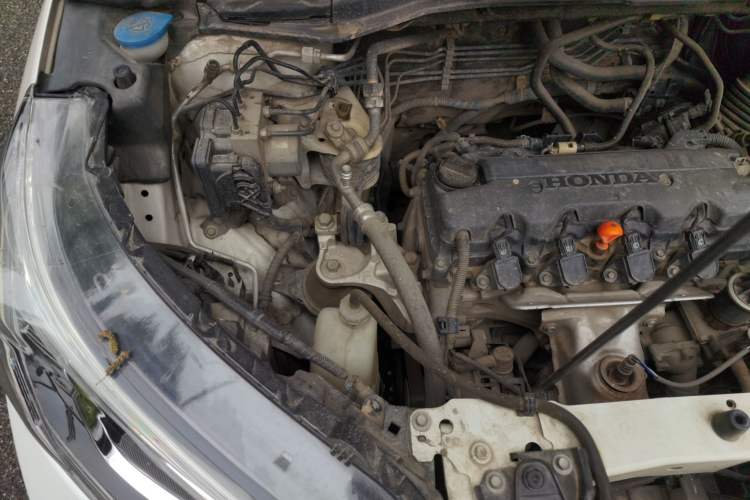 Used Honda CR-V 2016 2.0L Two-Wheel Drive Classic Edition Engine Bay Right