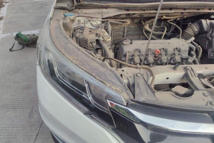 Used Honda CR-V 2016 2.0L two-wheel drive Urban Edition Engine Bay Right