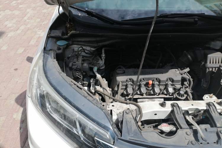 Used Honda CR-V 2016 2.0L Two-Wheel Drive Classic Edition Engine Bay Right