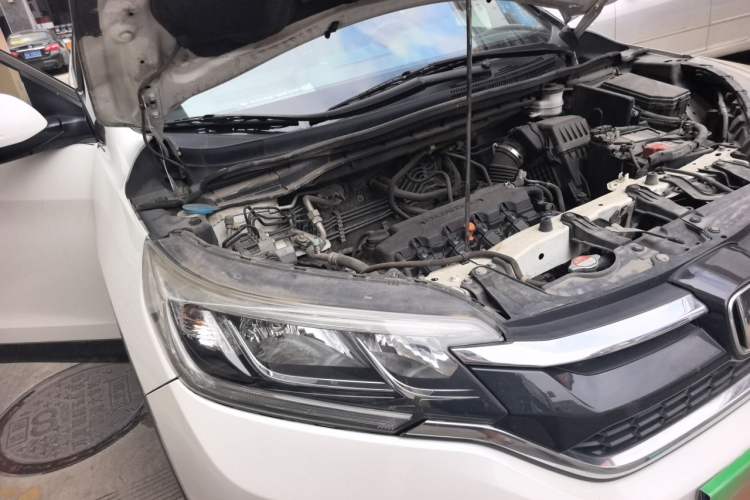 Used Honda CR-V 2016 2.0L two-wheel drive Urban Edition Engine Bay Right