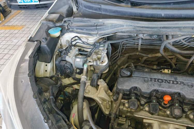 Used Honda CR-V 2016 2.0L Two-Wheel Drive Classic Edition Engine Bay Right