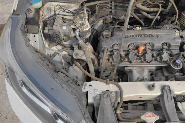 Used Honda CR-V 2016 2.0L two-wheel drive Urban Edition Engine Bay Right