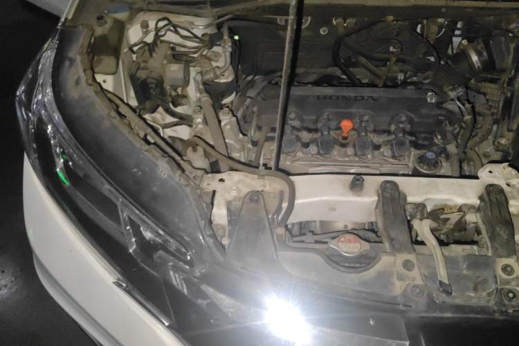 Used Honda CR-V 2016 2.0L two-wheel drive Urban Edition Engine Bay Right