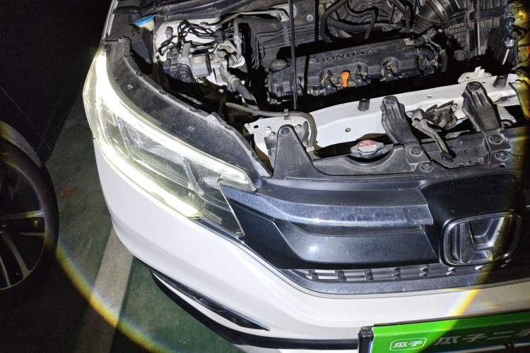 Used Honda CR-V 2016 2.0L two-wheel drive Urban Edition Engine Bay Right