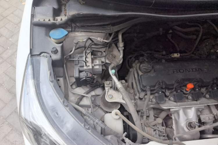Used Honda CR-V 2016 2.0L Two-Wheel Drive Classic Edition Engine Bay Right