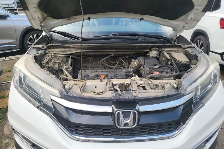 Used Honda CR-V 2016 2.0L two-wheel drive Urban Edition Engine Bay