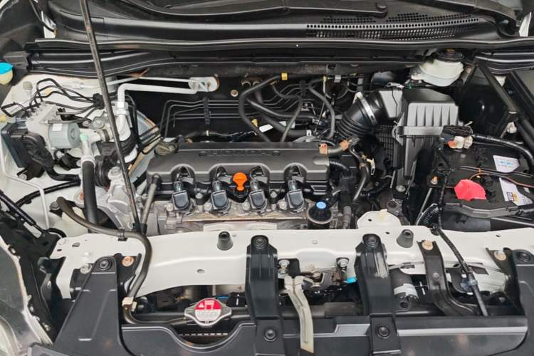 Used Honda CR-V 2016 2.0L Two-Wheel Drive Classic Edition Engine Bay