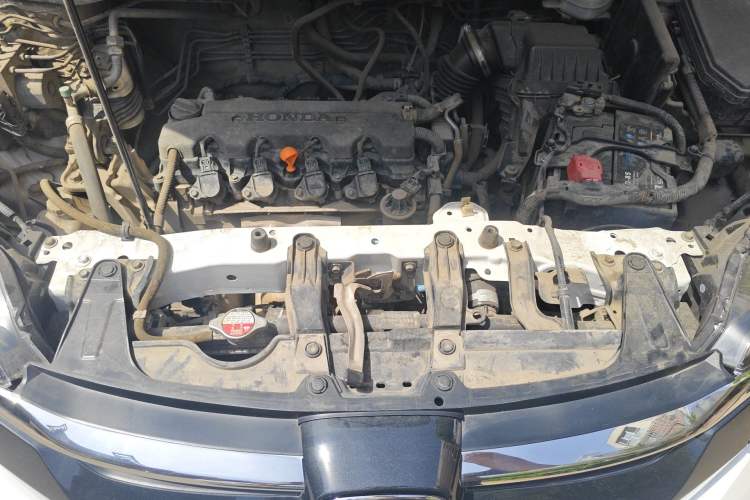 Used Honda CR-V 2016 2.0L two-wheel drive Urban Edition Engine Bay