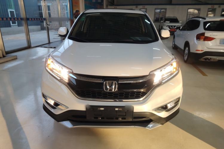 Used Honda CR-V 2016 2.0L two-wheel drive Urban Edition Exterior 1