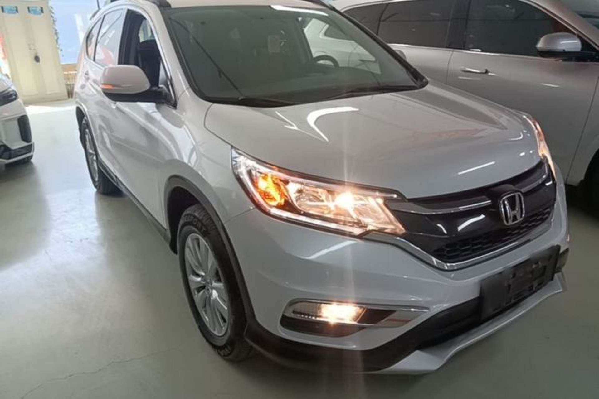 Used Honda CR-V 2016 2.0L two-wheel drive Urban Edition Exterior 1