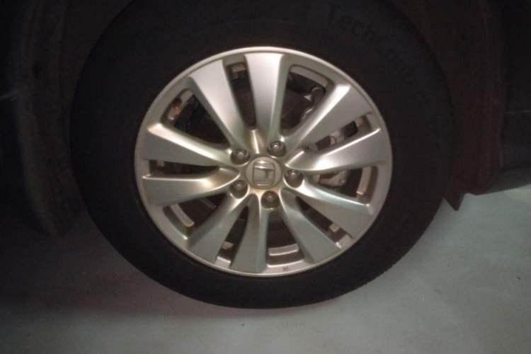 Used Honda CR-V 2016 2.0L two-wheel drive Urban Edition Exterior 1