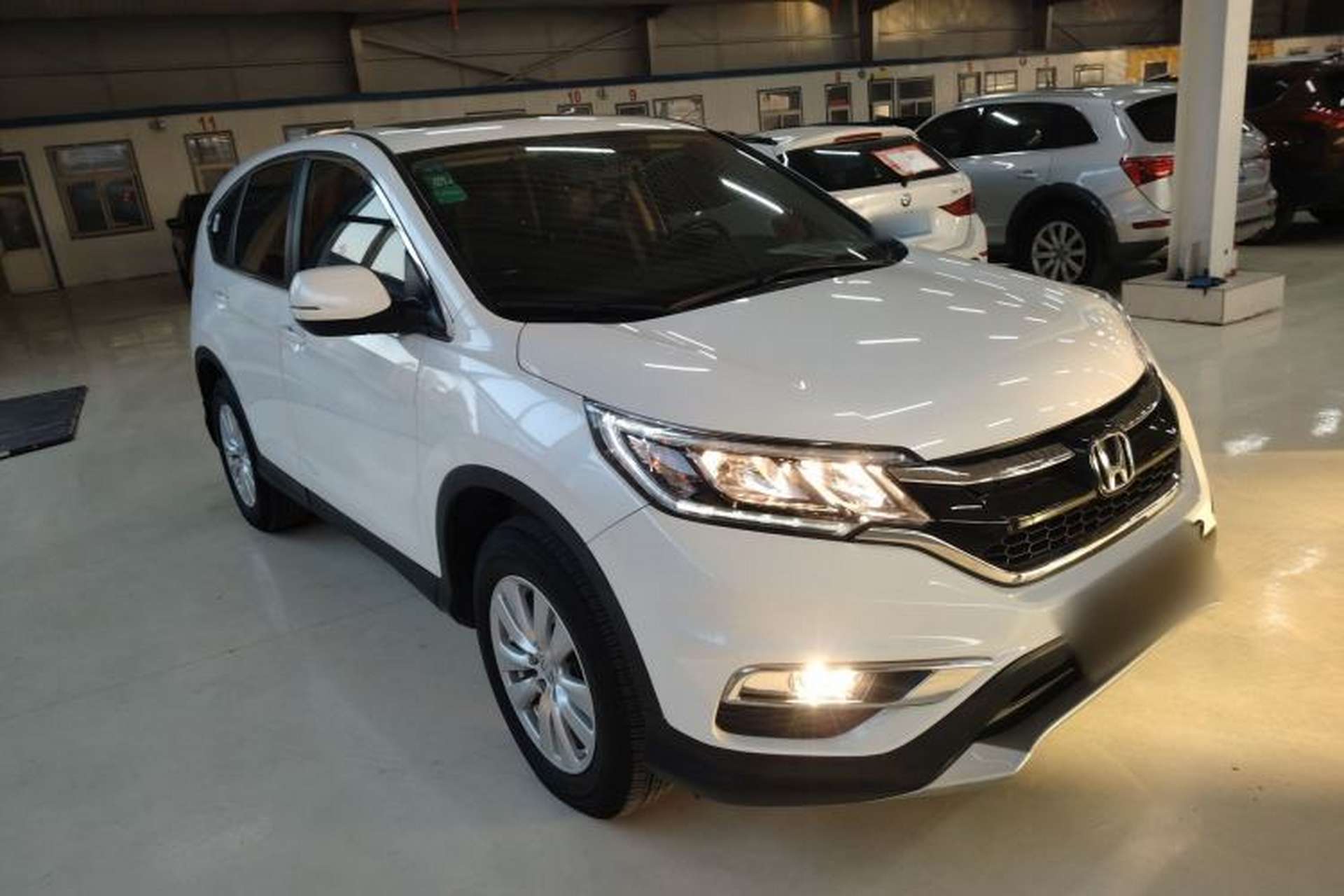 Used Honda CR-V 2016 2.0L two-wheel drive Urban Edition Exterior 2