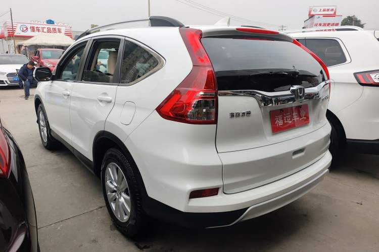 Used Honda CR-V 2016 2.0L two-wheel drive Urban Edition Exterior 2