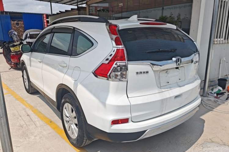 Used Honda CR-V 2016 2.0L Two-Wheel Drive Classic Edition Exterior 2