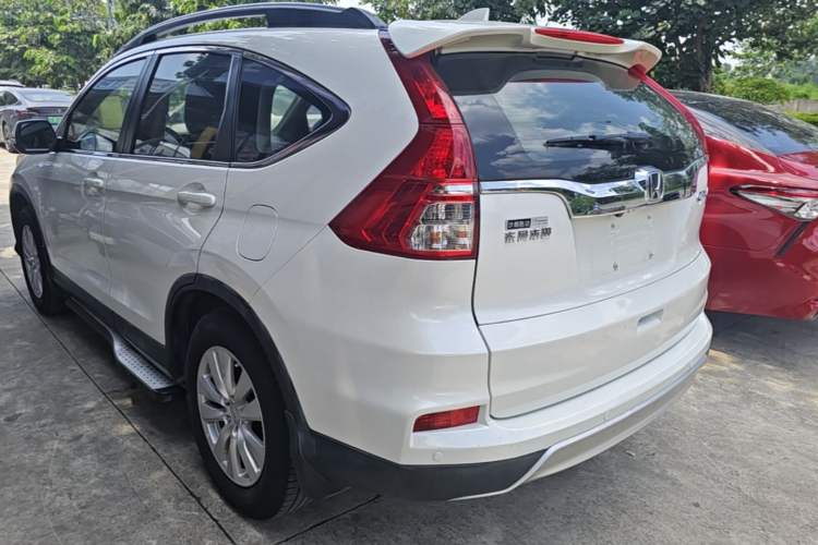 Used Honda CR-V 2016 2.0L two-wheel drive Urban Edition Exterior 2