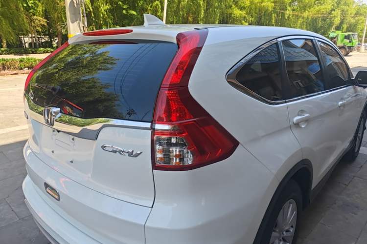 Used Honda CR-V 2016 2.0L two-wheel drive Urban Edition Exterior 3