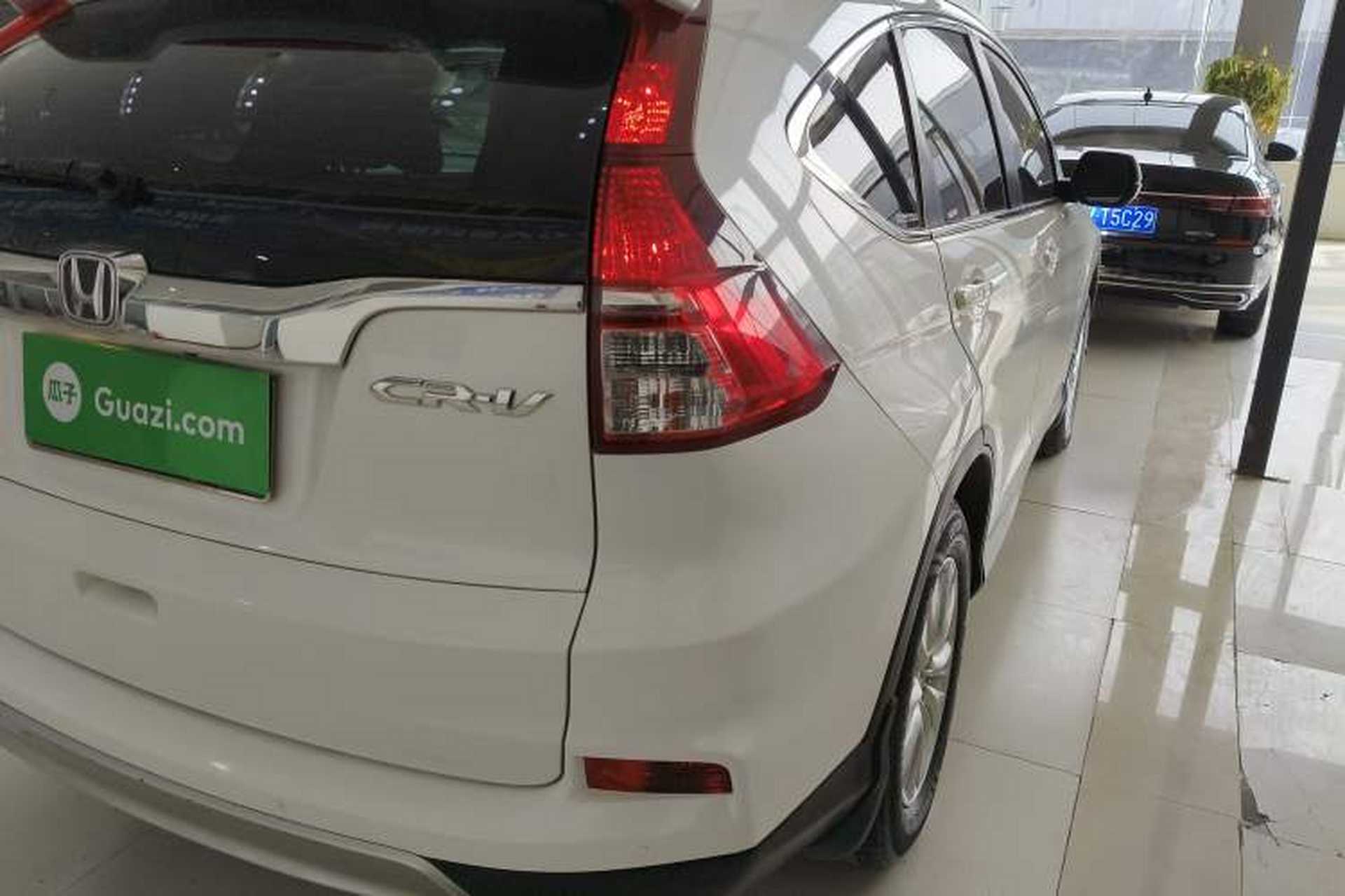 Used Honda CR-V 2016 2.0L two-wheel drive Urban Edition Exterior 3