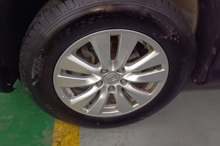 Used Honda CR-V 2016 2.0L two-wheel drive Urban Edition Exterior 4