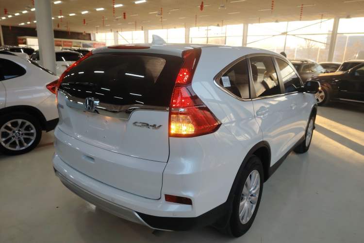 Used Honda CR-V 2016 2.0L two-wheel drive Urban Edition Exterior 5
