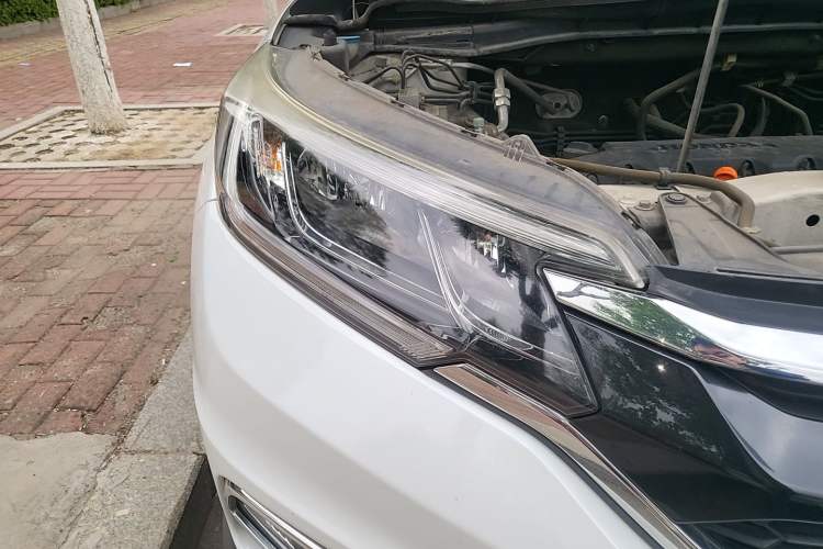 Used Honda CR-V 2016 2.0L two-wheel drive Urban Edition Exterior 6