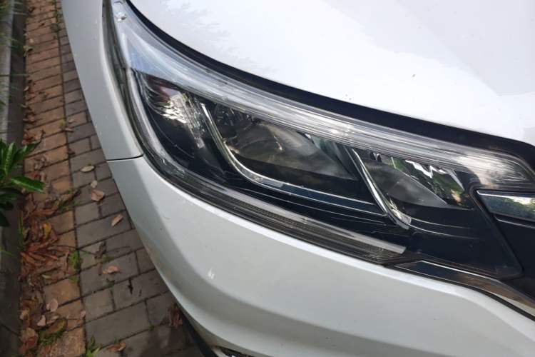 Used Honda CR-V 2016 2.0L two-wheel drive Urban Edition Exterior 6