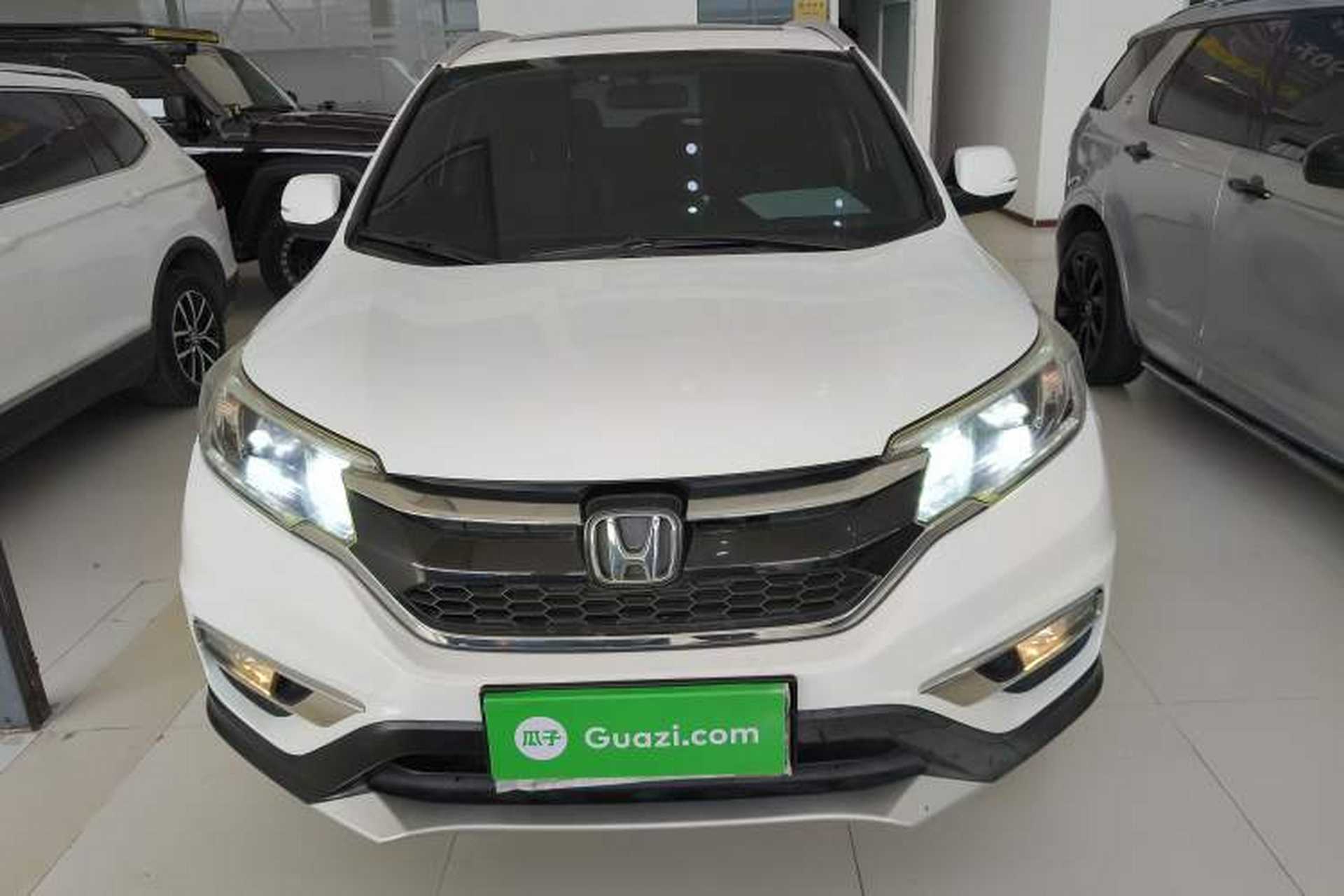 Used Honda CR-V 2016 2.0L two-wheel drive Urban Edition Front