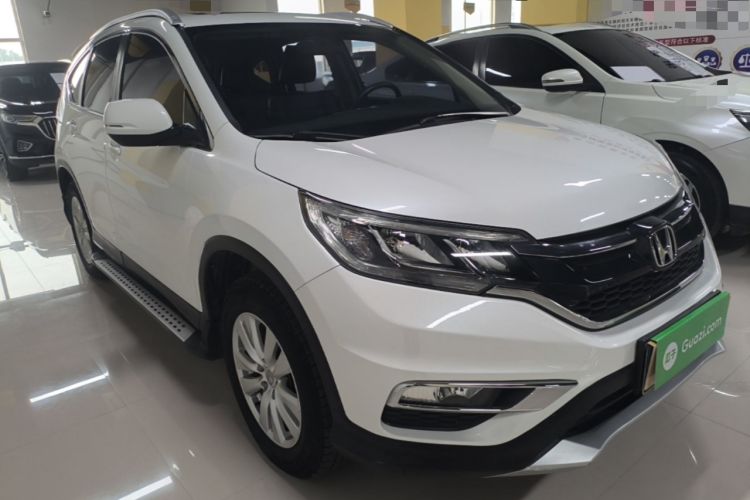 Used Honda CR-V 2016 2.0L two-wheel drive Urban Edition Front Right 45 Deg