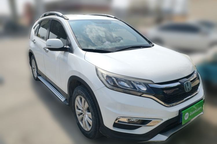 Used Honda CR-V 2016 2.0L Two-Wheel Drive Classic Edition Front Right 45 Deg