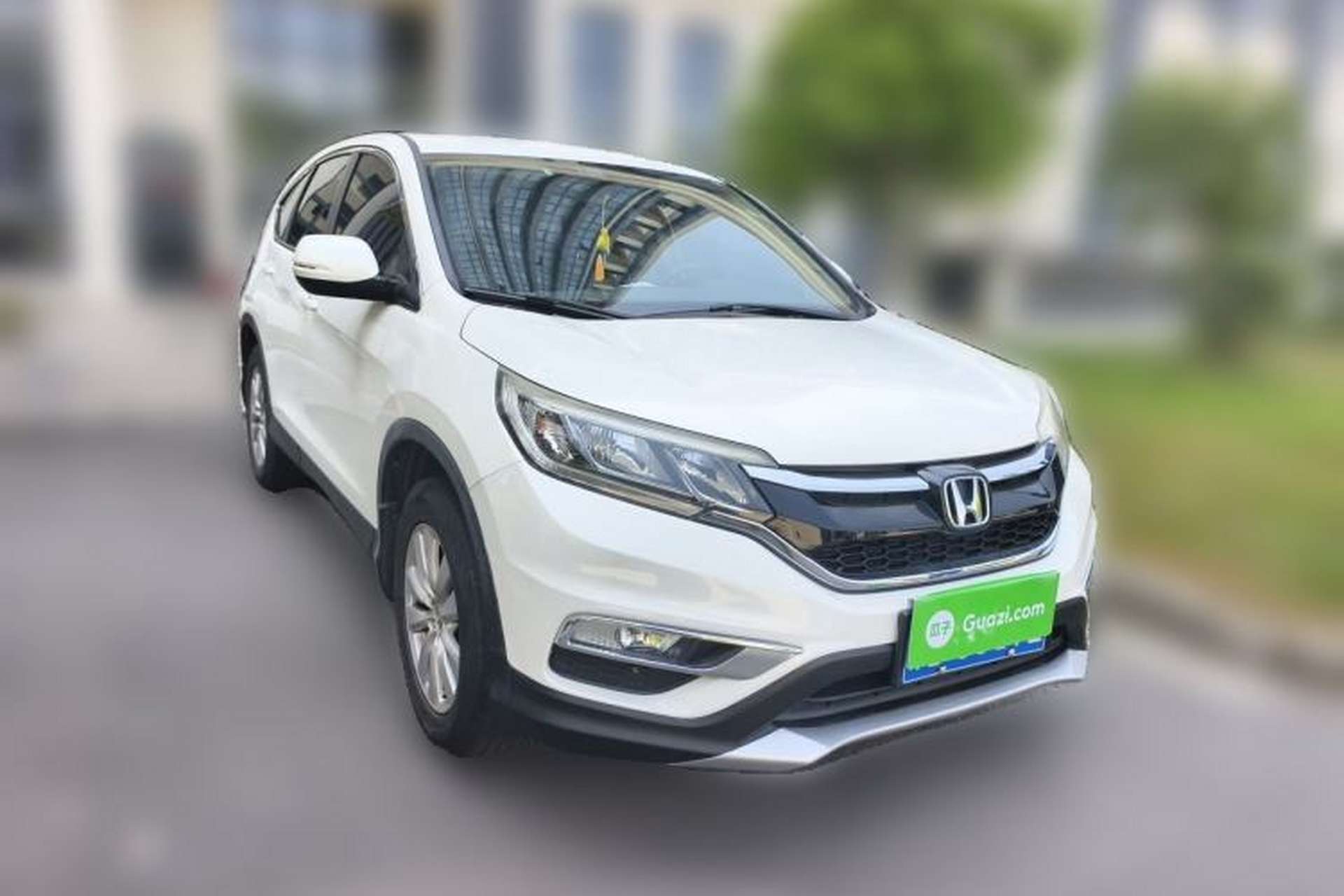 Used Honda CR-V 2016 2.0L Two-Wheel Drive Classic Edition Front Right 45 Deg
