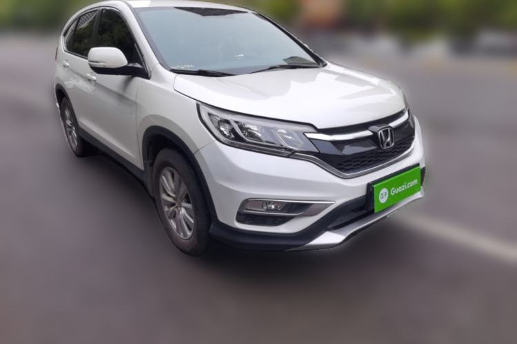 Used Honda CR-V 2016 2.0L Two-Wheel Drive Classic Edition Front Right 45 Deg
