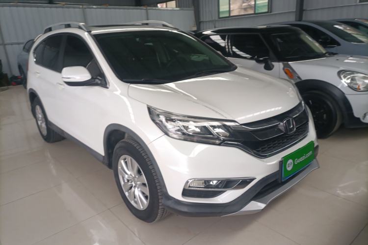 Used Honda CR-V 2016 2.0L two-wheel drive Urban Edition Front Right 45 Deg