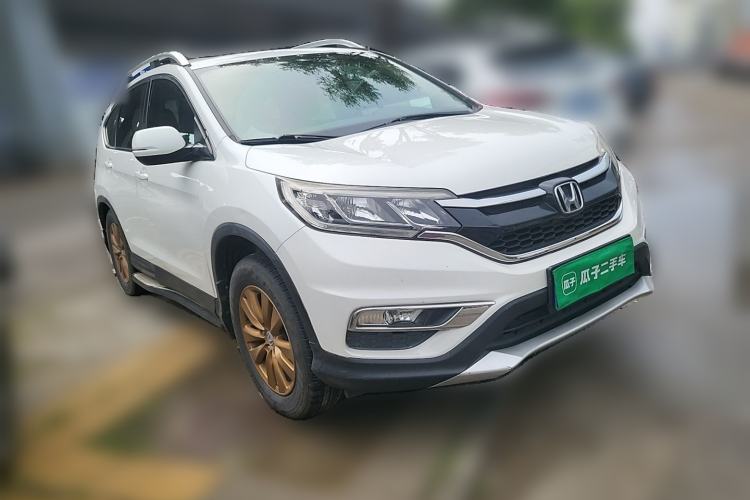 Used Honda CR-V 2016 2.0L two-wheel drive Urban Edition Front Right 45 Deg