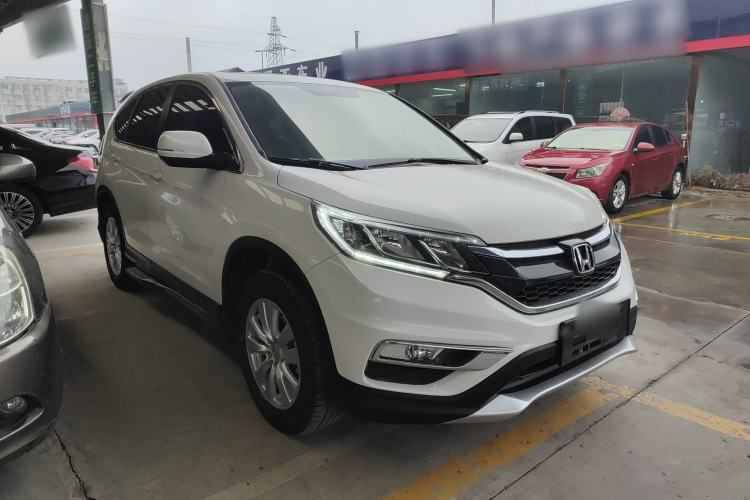 Used Honda CR-V 2016 2.0L two-wheel drive Urban Edition Front Right 45 Deg