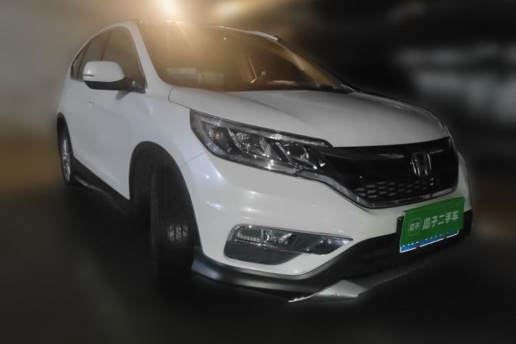 Used Honda CR-V 2016 2.0L two-wheel drive Urban Edition Front Right 45 Deg