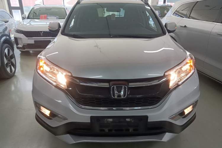 Used Honda CR-V 2016 2.0L two-wheel drive Urban Edition Front