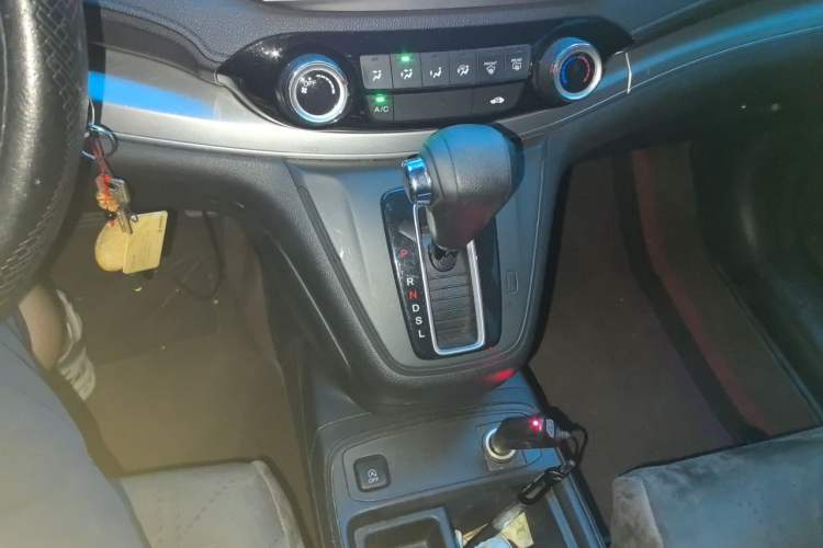 Used Honda CR-V 2016 2.0L two-wheel drive Urban Edition Gear Lever