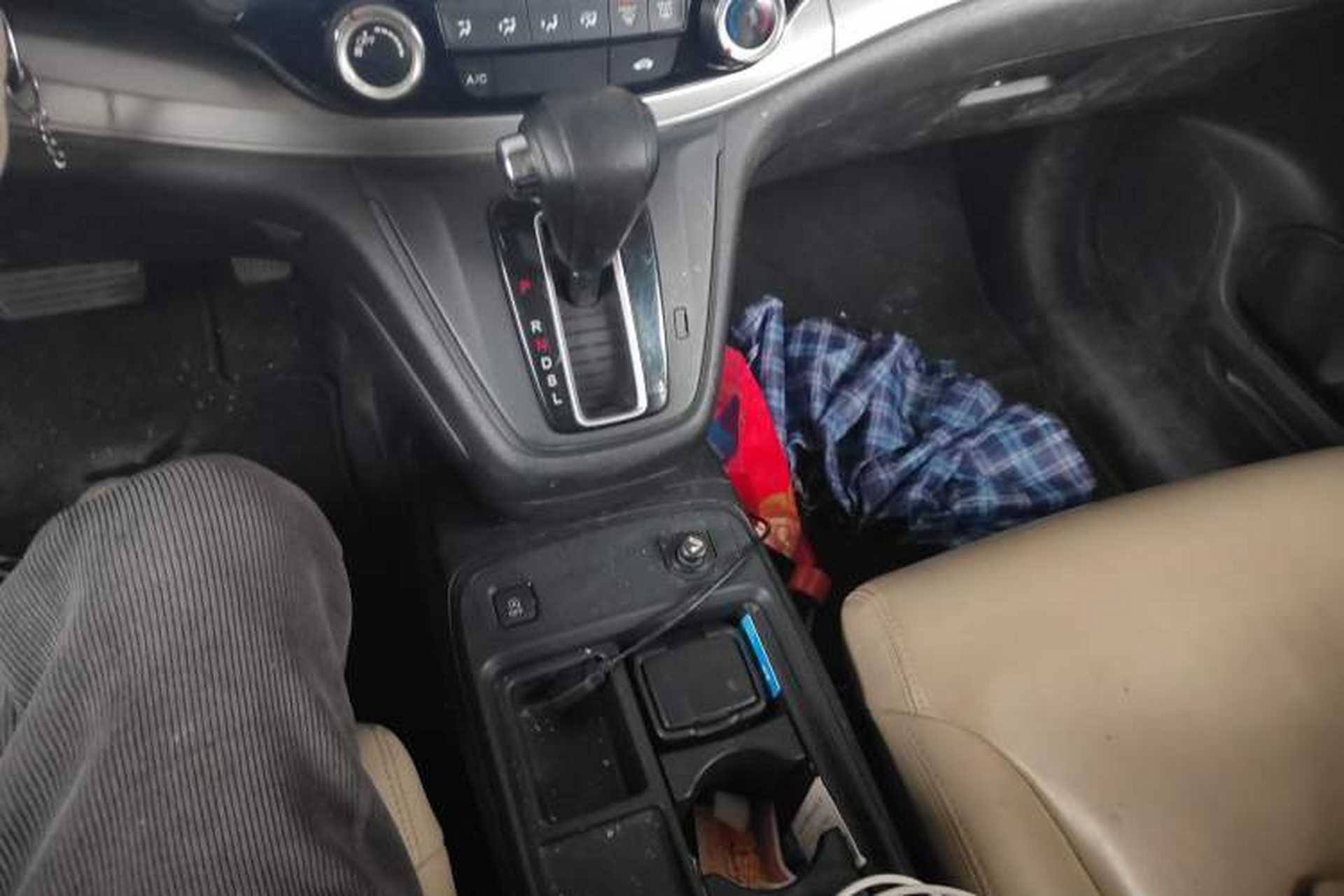 Used Honda CR-V 2016 2.0L Two-Wheel Drive Classic Edition Gear Lever