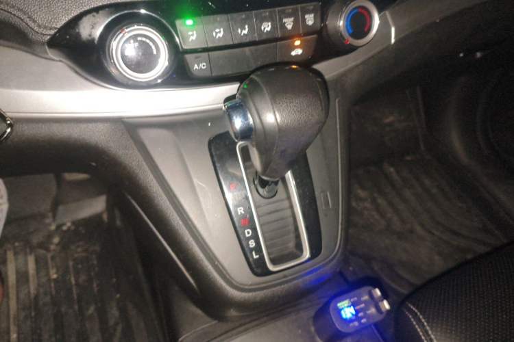 Used Honda CR-V 2016 2.0L Two-Wheel Drive Classic Edition Gear Lever