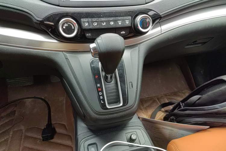Used Honda CR-V 2016 2.0L Two-Wheel Drive Classic Edition Gear Lever